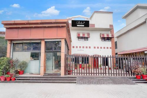 collection o lohiyapuram near dehradun railway station