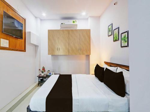 Collection O Karmanghat Near Tkr Khaman,,4 star