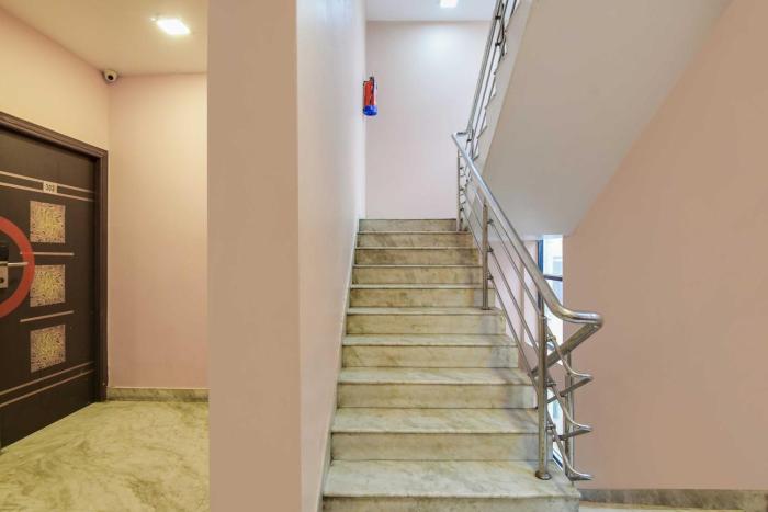 hotel o kolkata rabindra sadan metro station