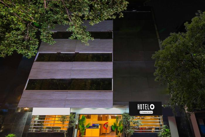 hotel o kolkata rabindra sadan metro station