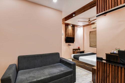 hotel o kolkata rabindra sadan metro station