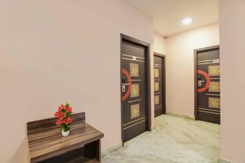 hotel o kolkata rabindra sadan metro station