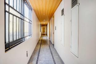 hotel o bangalore kr market metro station