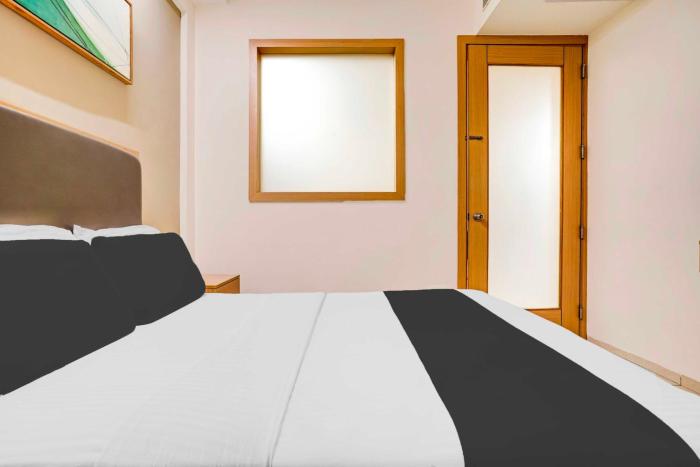 hotel o bangalore kr market metro station