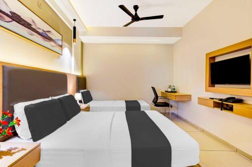 hotel o bangalore kr market metro station