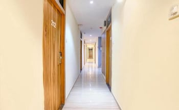 cozy inn t2 mumbai airport