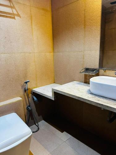 cozy inn t2 mumbai airport