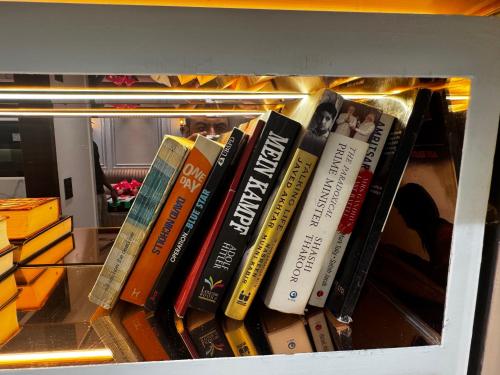 Casa Royale: An Escape With Elegance & Playstation,,0 star