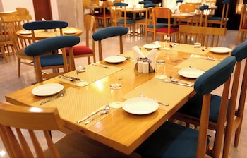 hotel mountain bliss new delhi