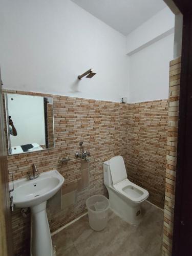 Rrooms Hotel Orphic Inn,,0 star