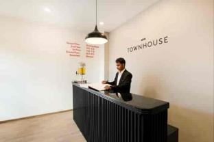 rrooms hotel awadh airport hotel