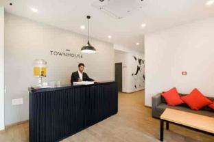 rrooms hotel awadh airport hotel