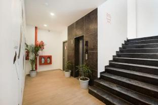 rrooms hotel awadh airport hotel