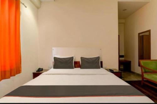 Rrooms Hotel Riddhi Inn,,0 star