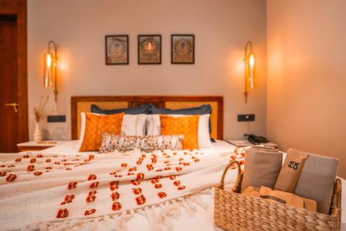 indulge mcleodganj by pack