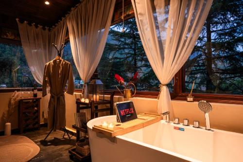 indulge mcleodganj by pack