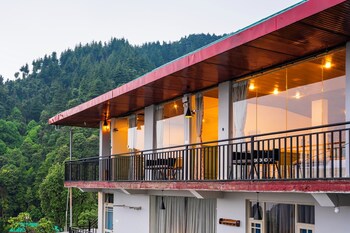 Liveaway Dharamkot By Pack,,3 star