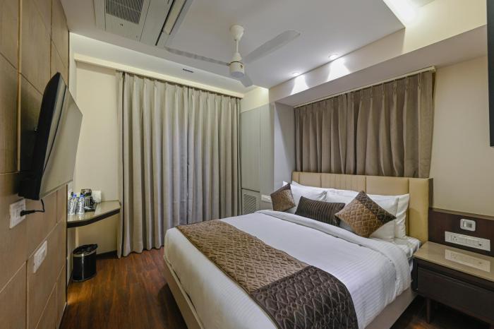 hotel grand girdhar premier