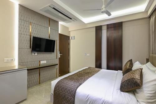hotel grand girdhar premier