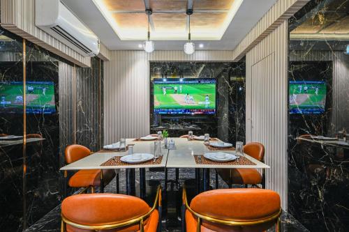 hotel grand girdhar premier