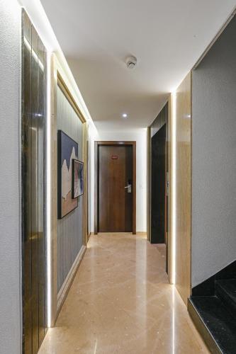 hotel grand girdhar premier