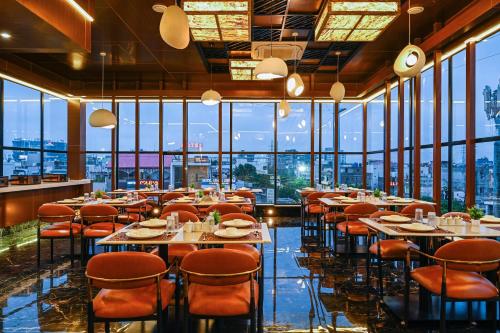 hotel grand girdhar premier