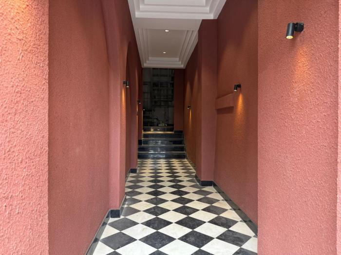 the luxury tiger at lake pichola