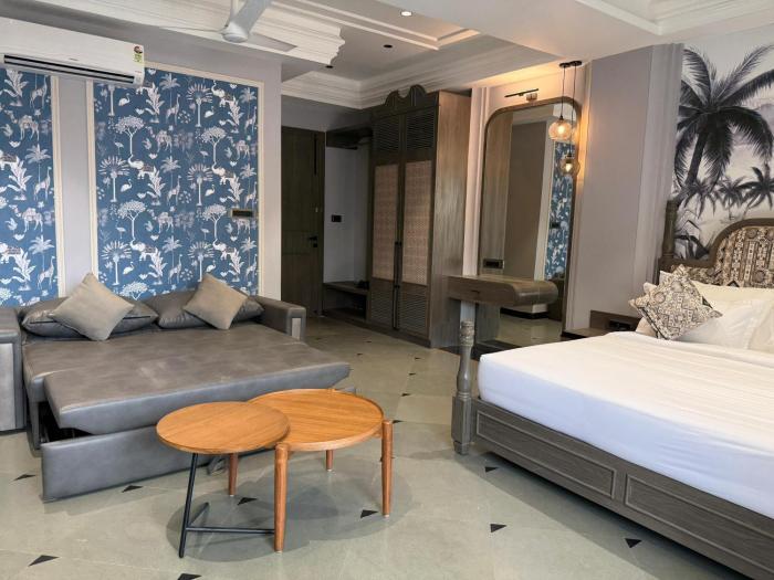 the luxury tiger at lake pichola