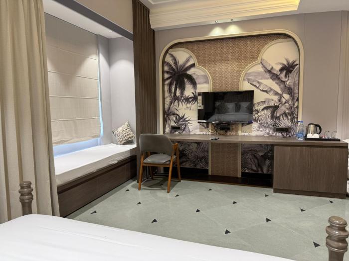 the luxury tiger at lake pichola