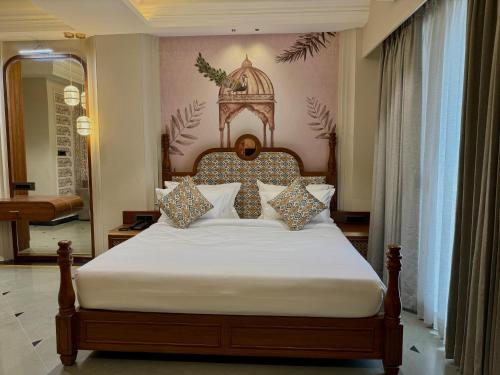 the luxury tiger at lake pichola