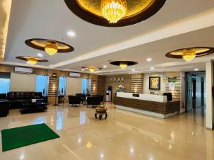 hotel lotus grand jubilee