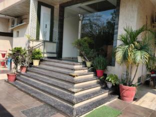 rrooms hotel riddhi grand