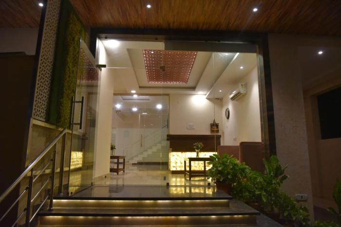 rrooms hotel riddhi grand