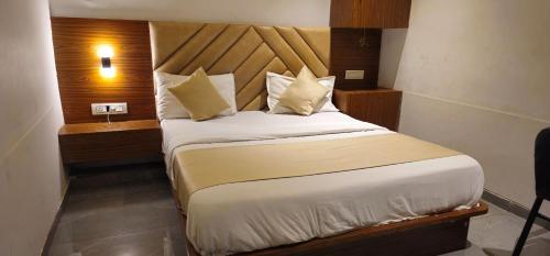 Hotel Royal Look,,2 star