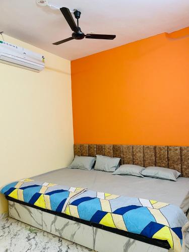 Advik Palace,,2 star