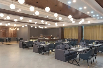 clark inn express rajnagar
