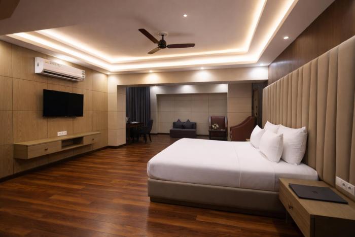 clark inn express rajnagar