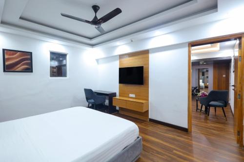 clark inn express rajnagar