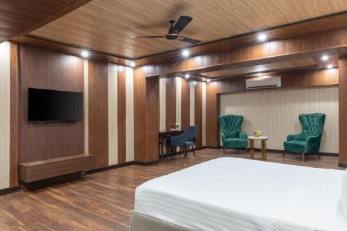 clark inn express rajnagar