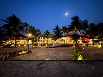 scylla luxury resort and spa