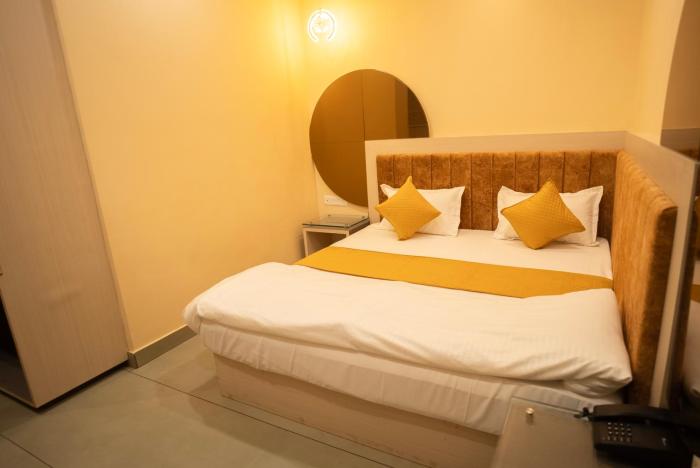 the white roots hotel