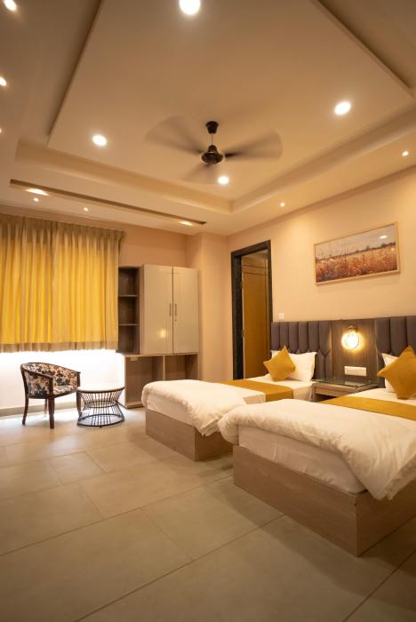 the white roots hotel