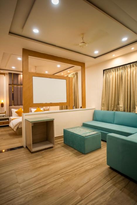 the white roots hotel