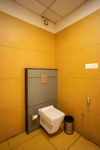 the white roots hotel