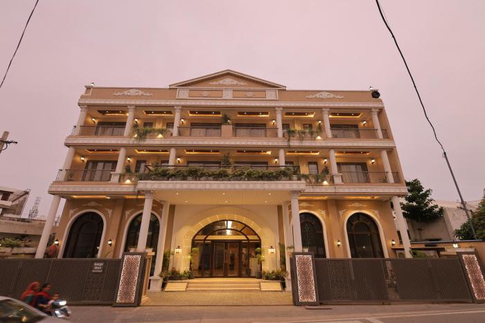 grandeur boutique staycation