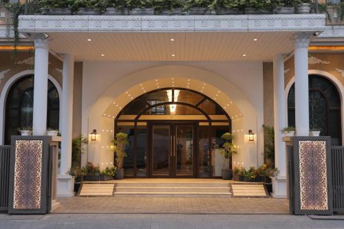 grandeur boutique staycation