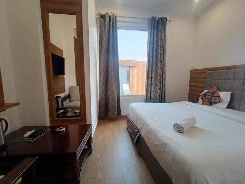 rrooms elite hotel global luxury