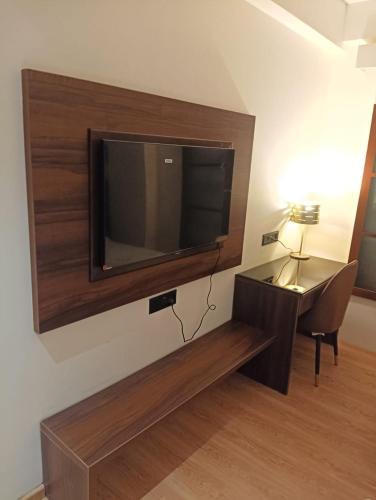 Hotel Dayal Tower,,4 star