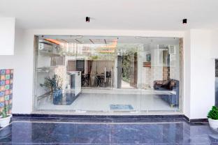 collection o sector 143b noida