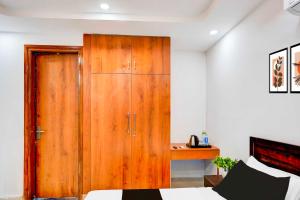 collection o sector 143b noida